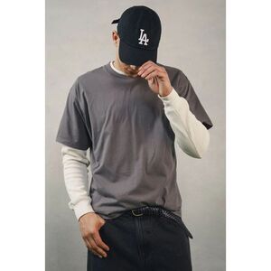 ELWOOD T shirt core tee size medium charcoal gray minimalist staple distressed